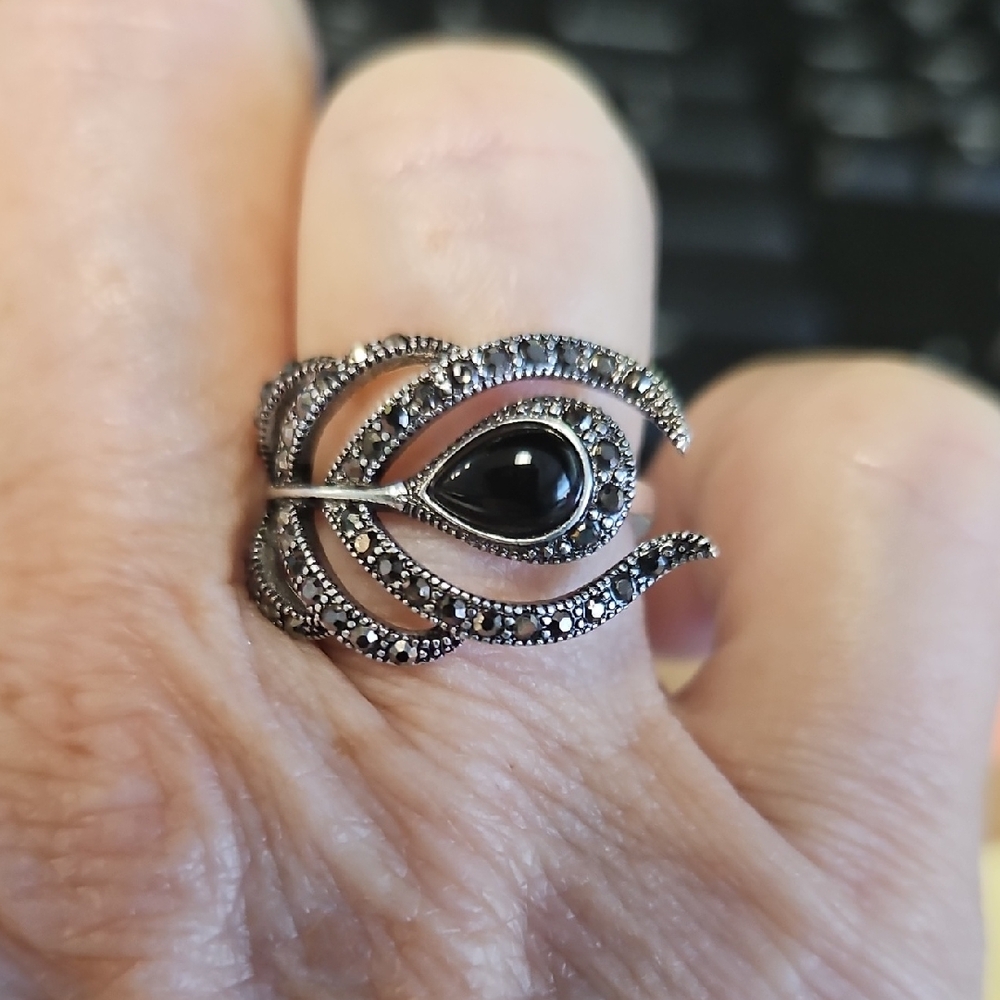 Elegant Black Silver Women's Ring